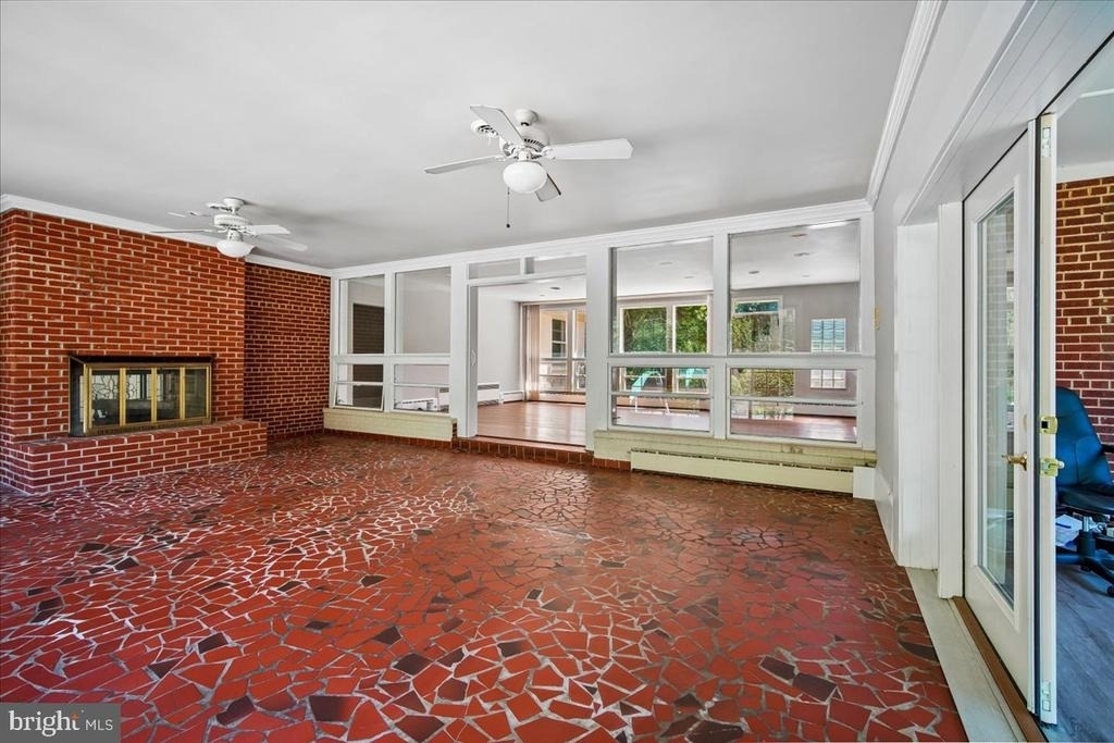 8106 W Boulevard Drive - Photo 22