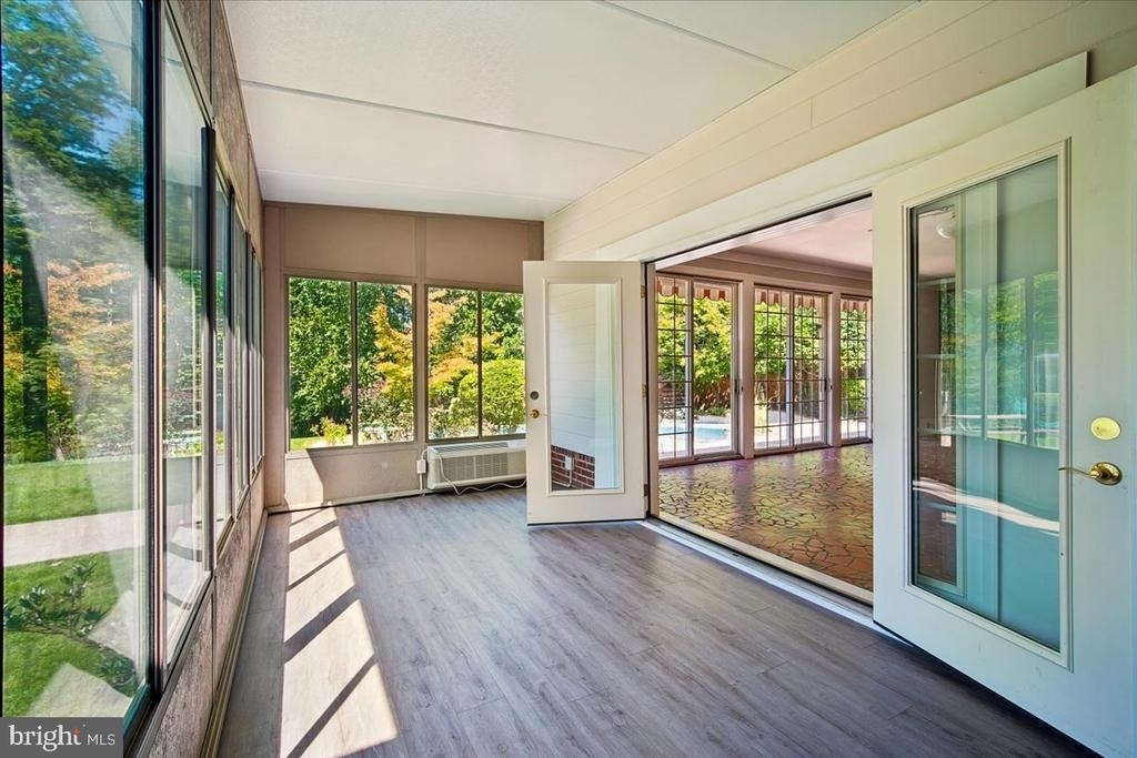 8106 W Boulevard Drive - Photo 25