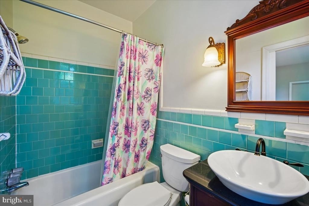 8106 W Boulevard Drive - Photo 21