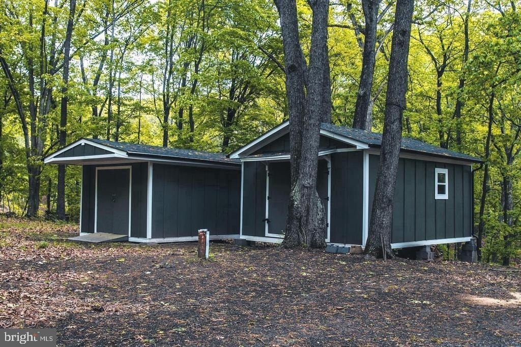220 Retreat Lane - Photo 19