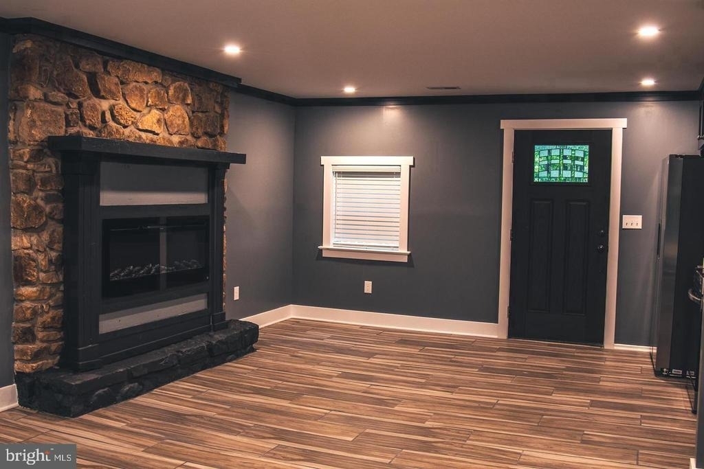 220 Retreat Lane - Photo 3
