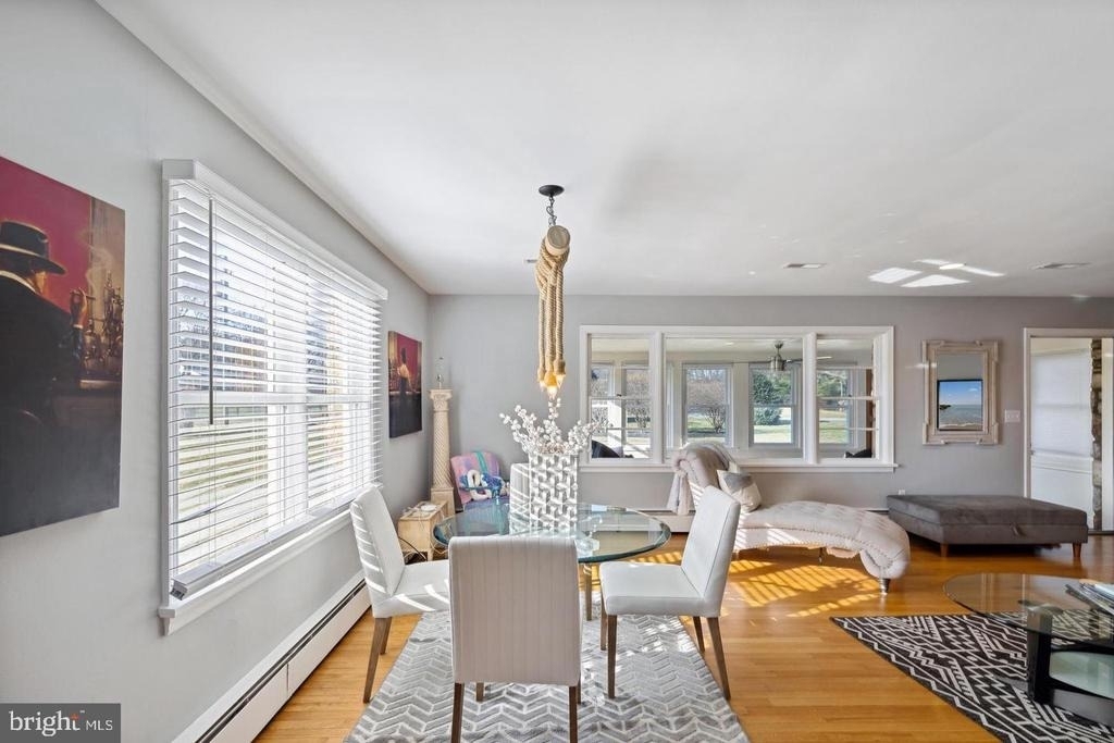 1539 Easton Lane - Photo 3