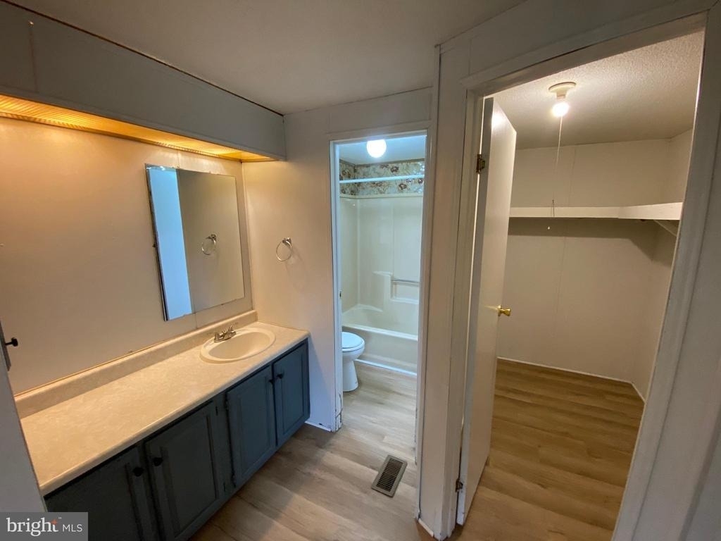 900 White Street - Photo 17