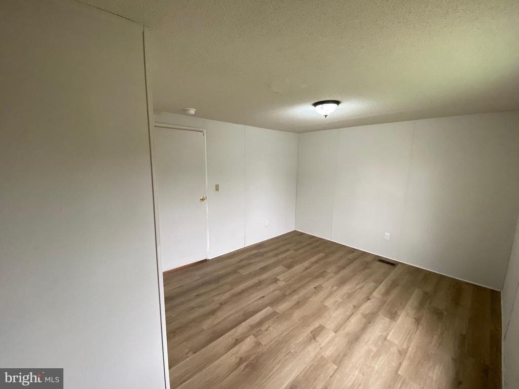 900 White Street - Photo 8