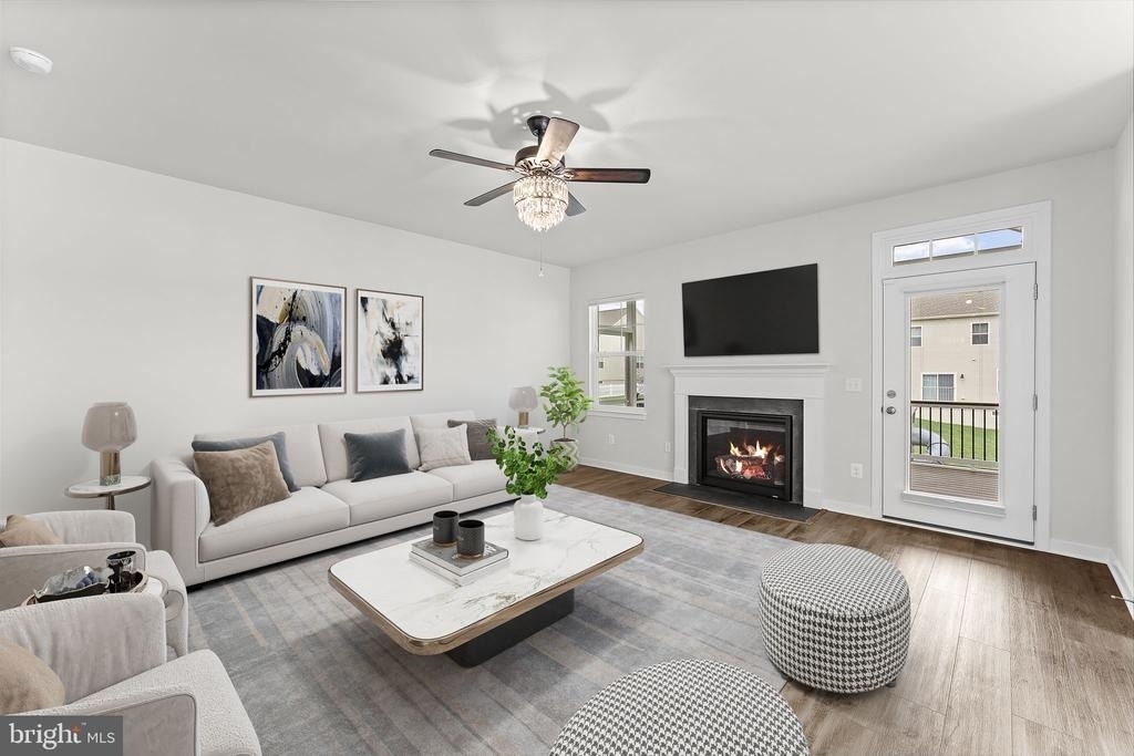 2047 - A Armstrong Terrace - Photo 3