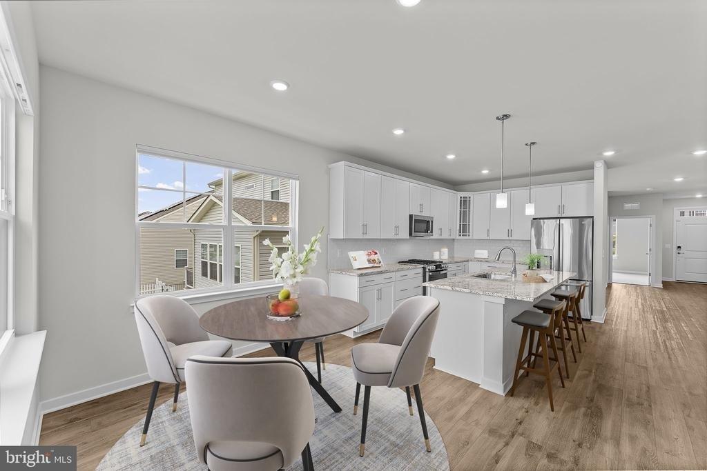 2047 - A Armstrong Terrace - Photo 4