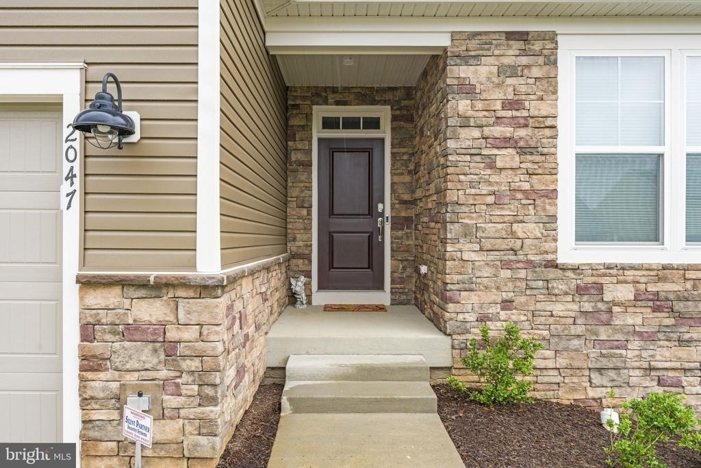 2047 - A Armstrong Terrace - Photo 1