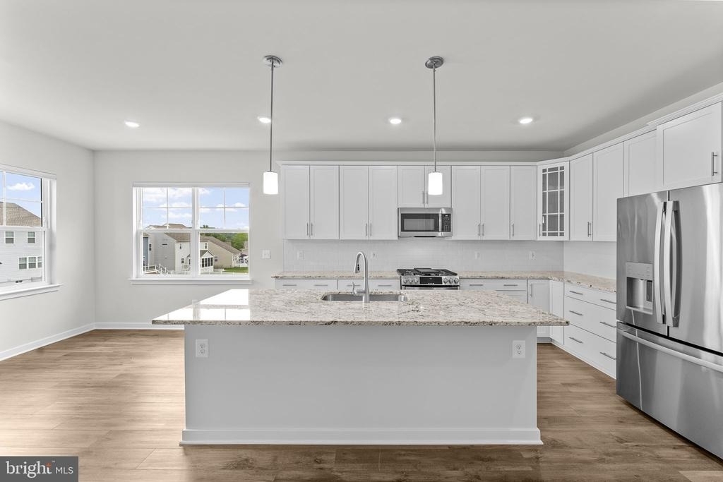 2047 - A Armstrong Terrace - Photo 9