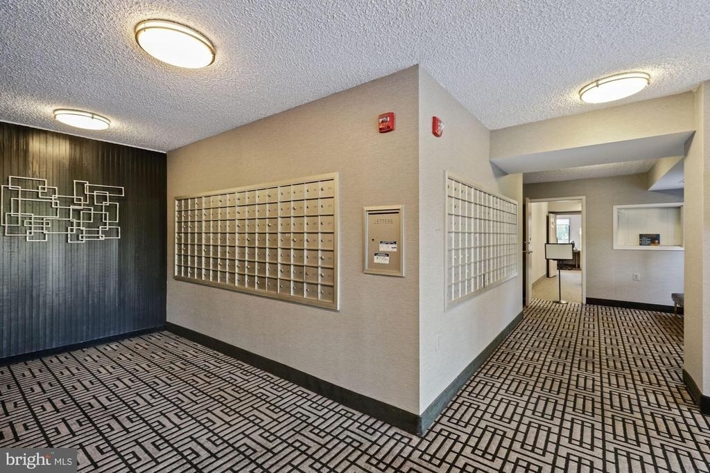 200 N Pickett Street - Photo 28