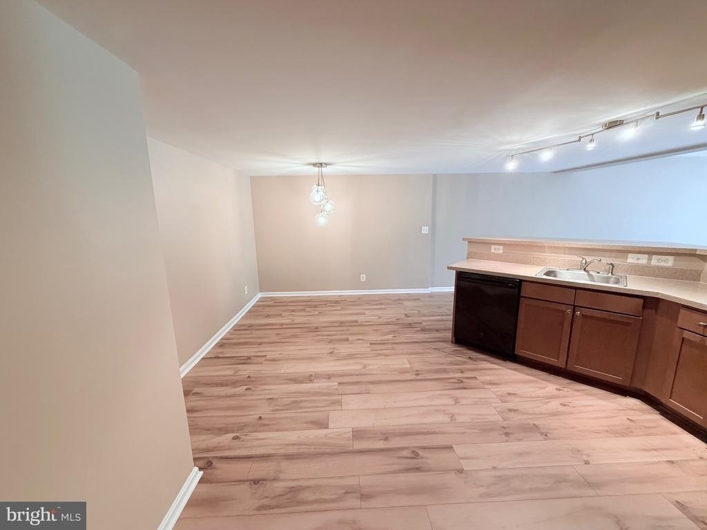 1425 N Van Dorn Street - Photo 9