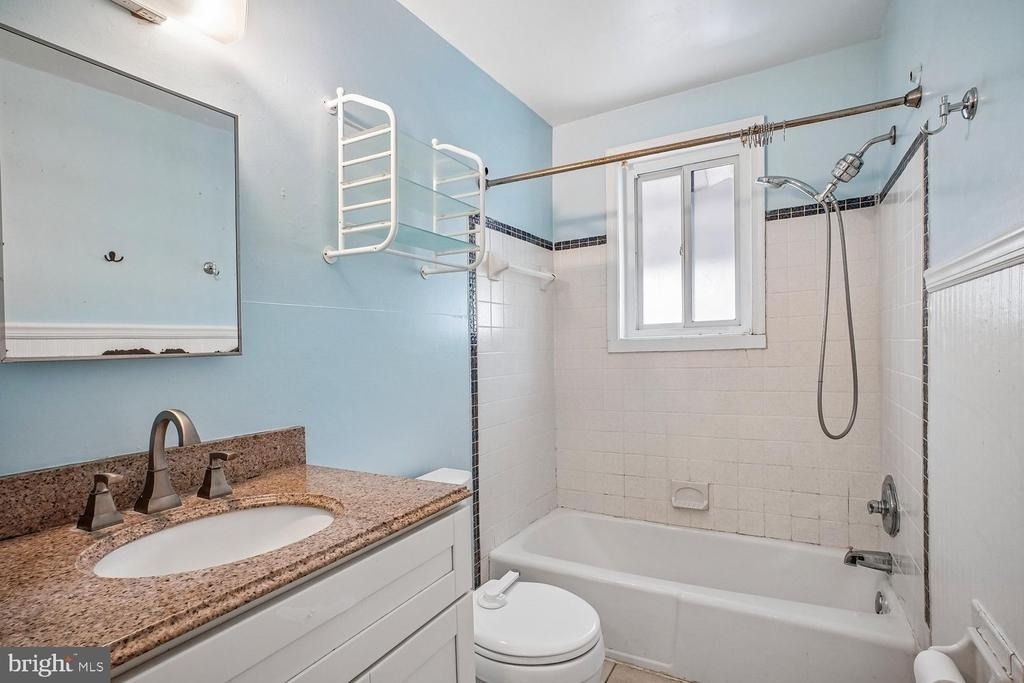 1227 Queen Street - Photo 26