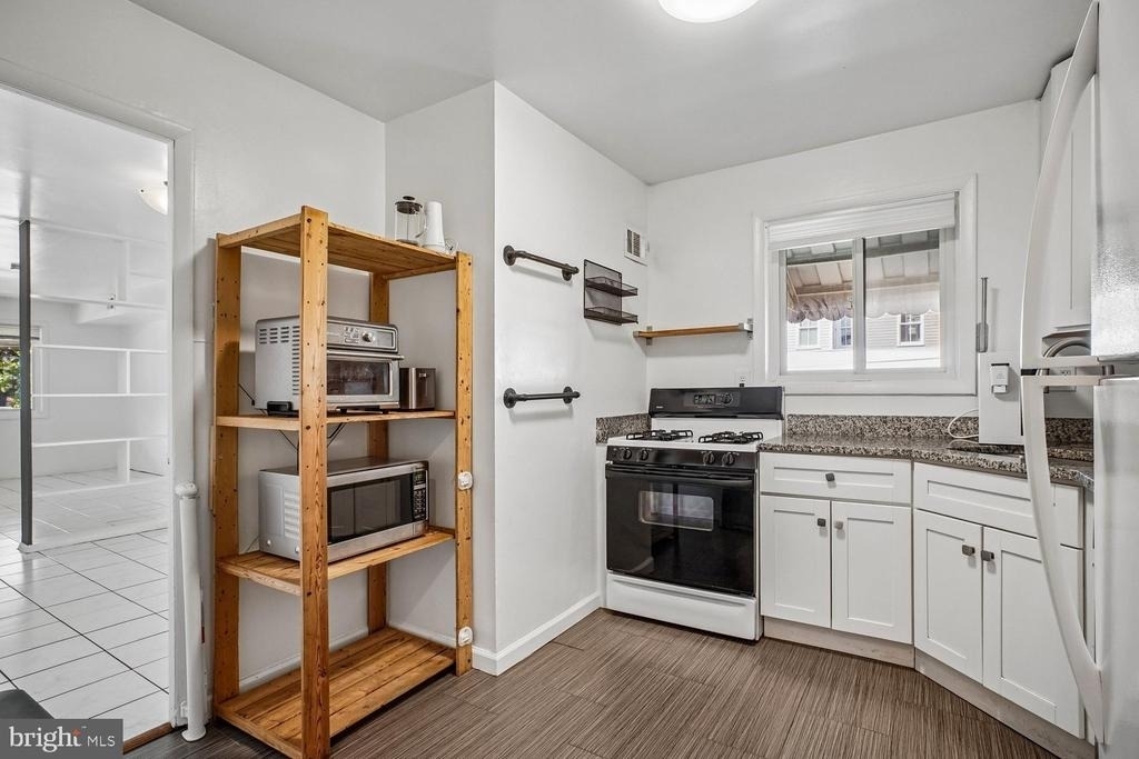 1227 Queen Street - Photo 20