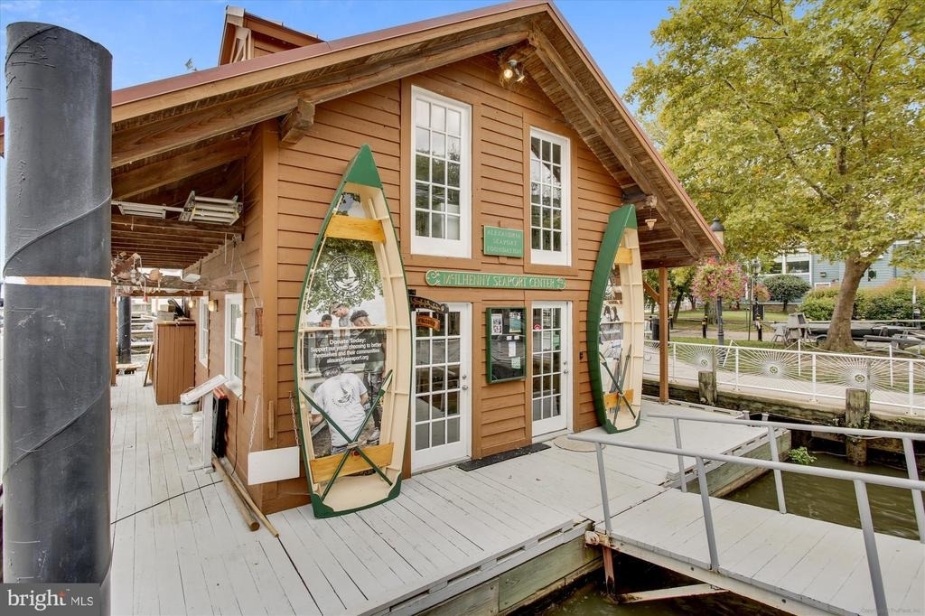 1227 Queen Street - Photo 43