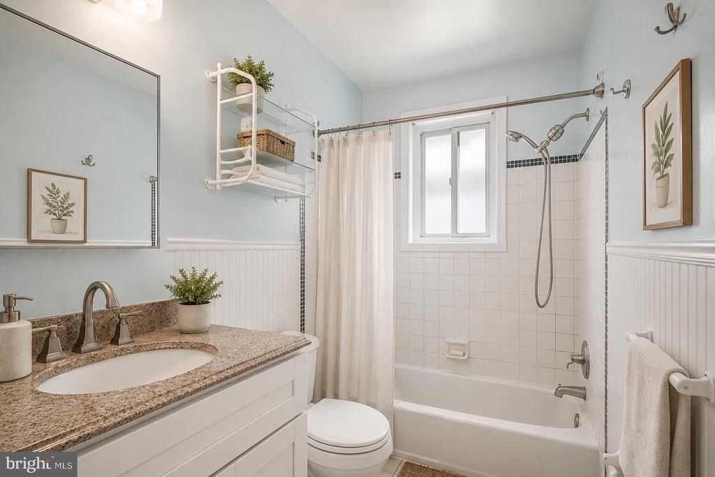 1227 Queen Street - Photo 4