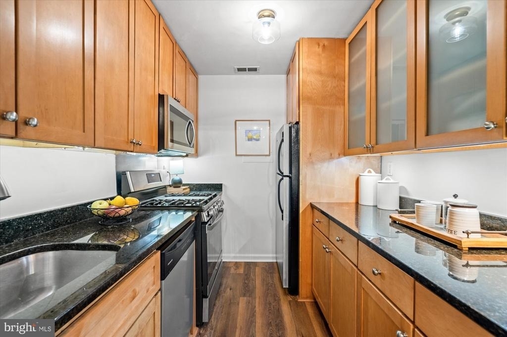 1730 Arlington Boulevard - Photo 11