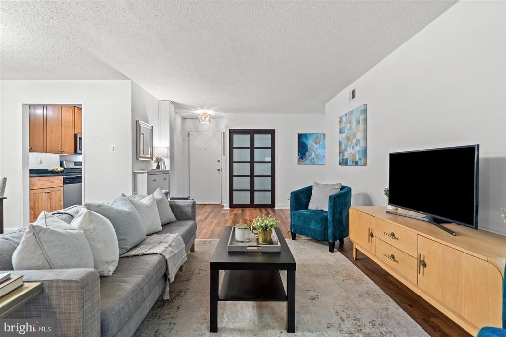 1730 Arlington Boulevard - Photo 5