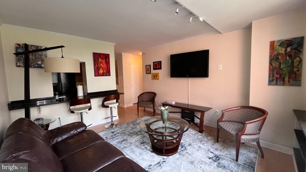 1121 Arlington Boulevard - Photo 5