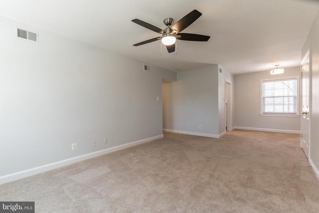 2409 Arlington Boulevard - Photo 2