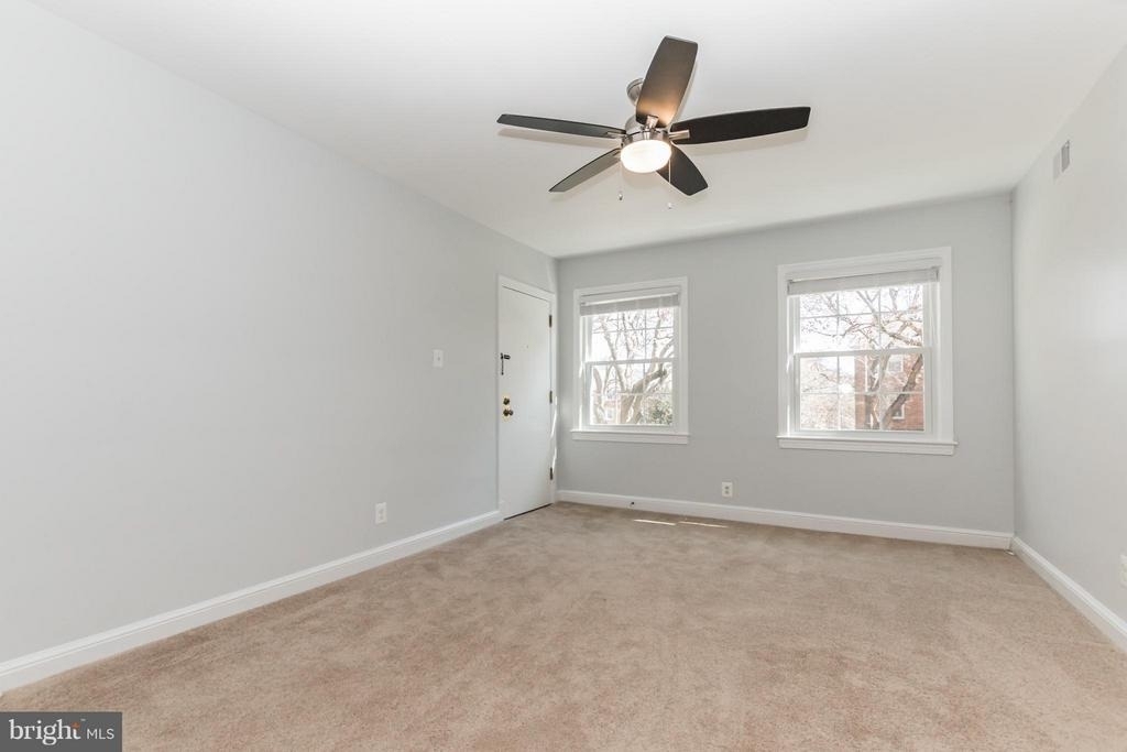 2409 Arlington Boulevard - Photo 3