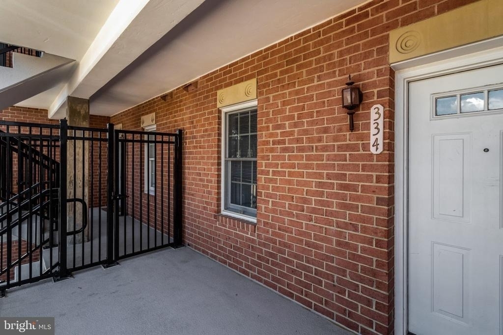 6924 Fairfax Drive - Photo 1