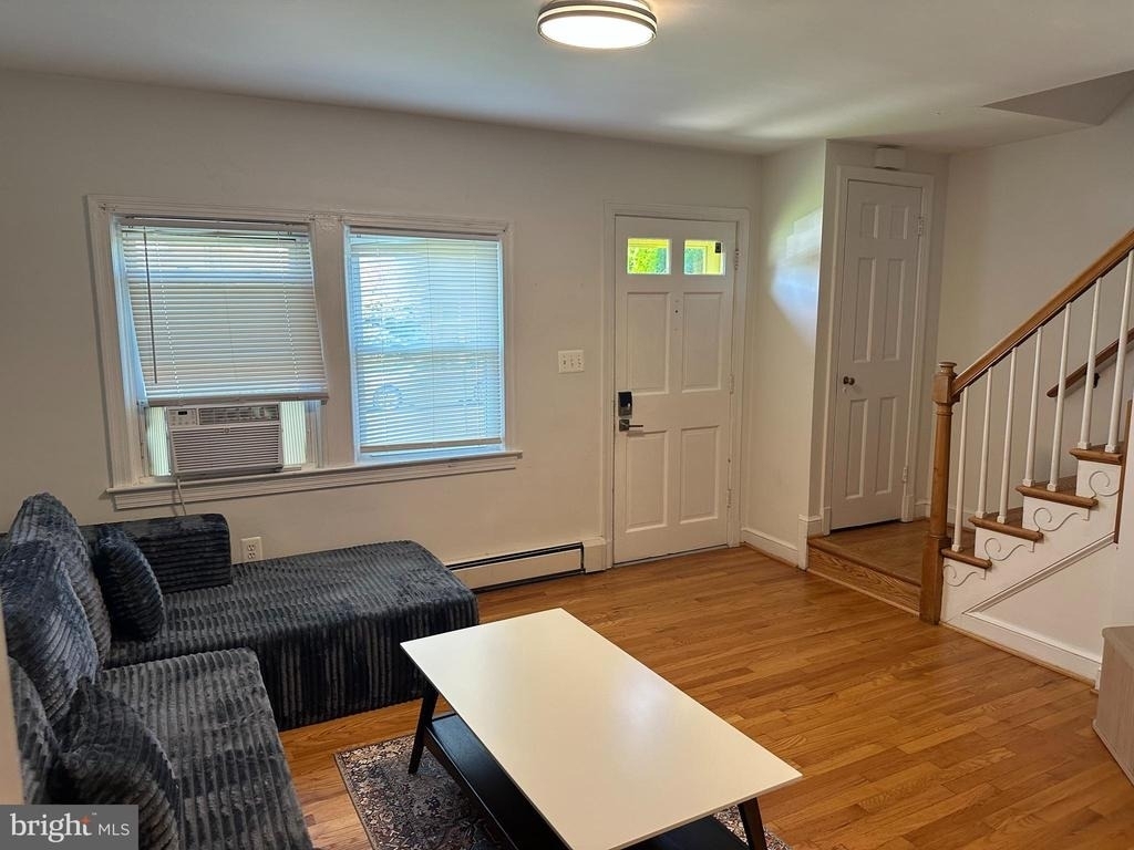 1049 N Monroe Street - Photo 1