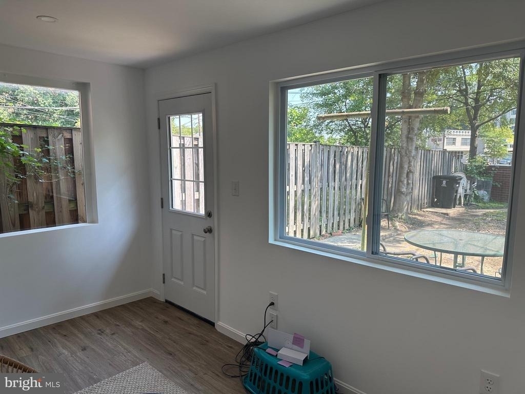 1049 N Monroe Street - Photo 7