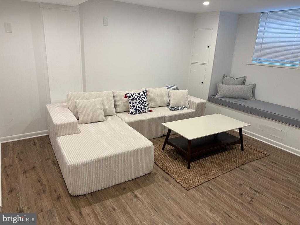 1049 N Monroe Street - Photo 13