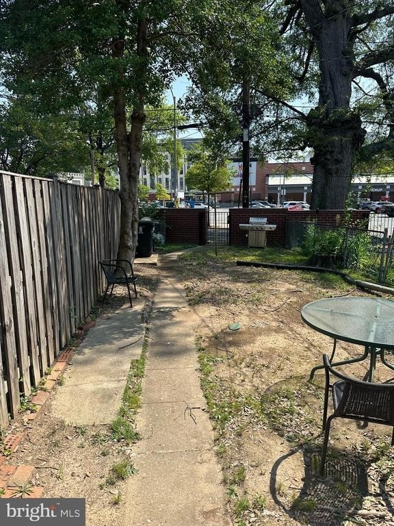 1049 N Monroe Street - Photo 18
