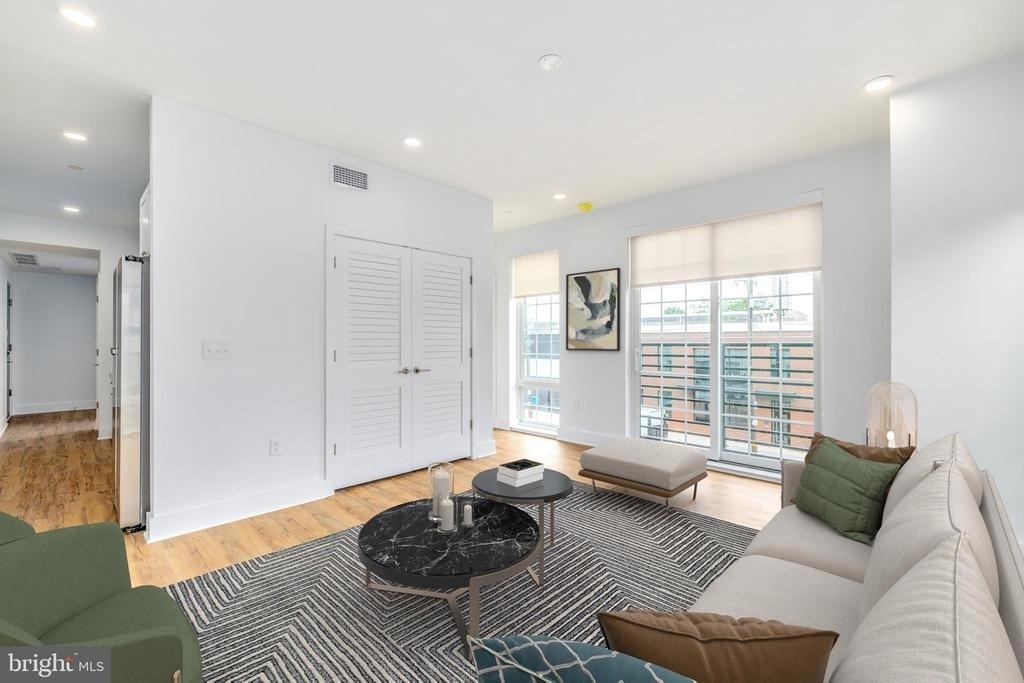 2101 Washington Ave - Photo 1