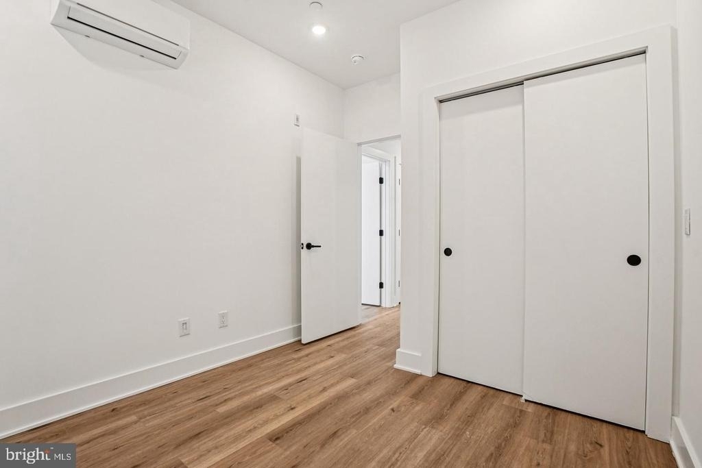 2456 Frankford Avenue - Photo 15