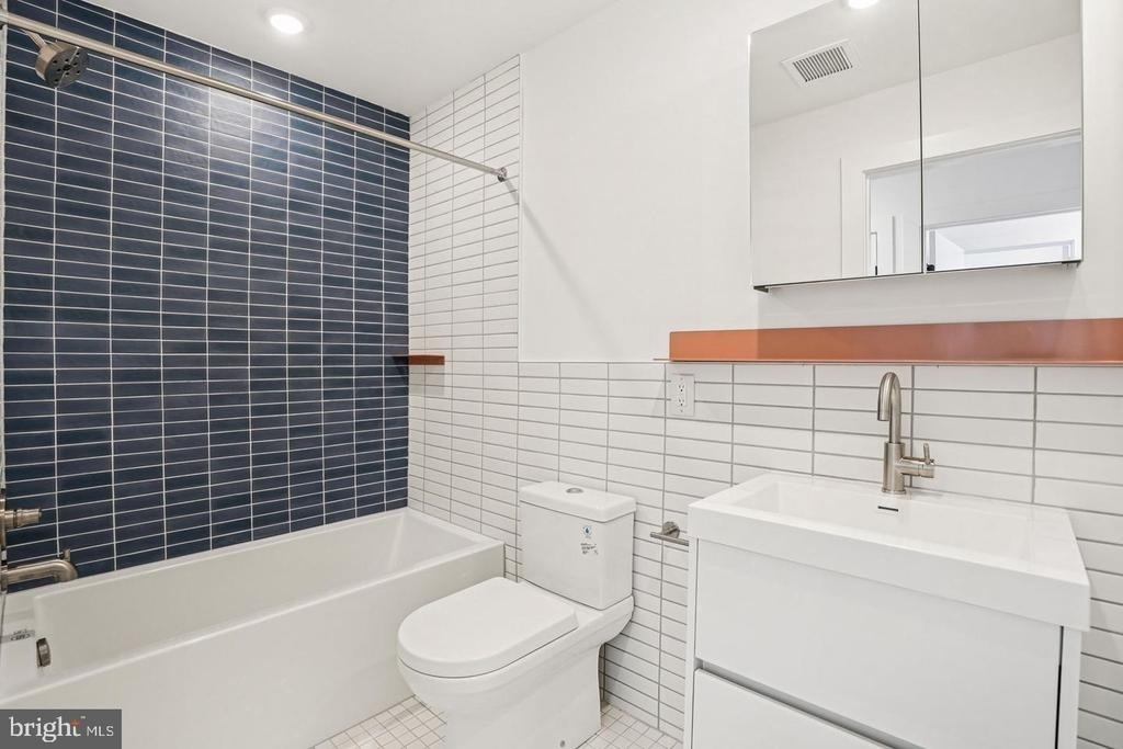 2456 Frankford Avenue - Photo 11