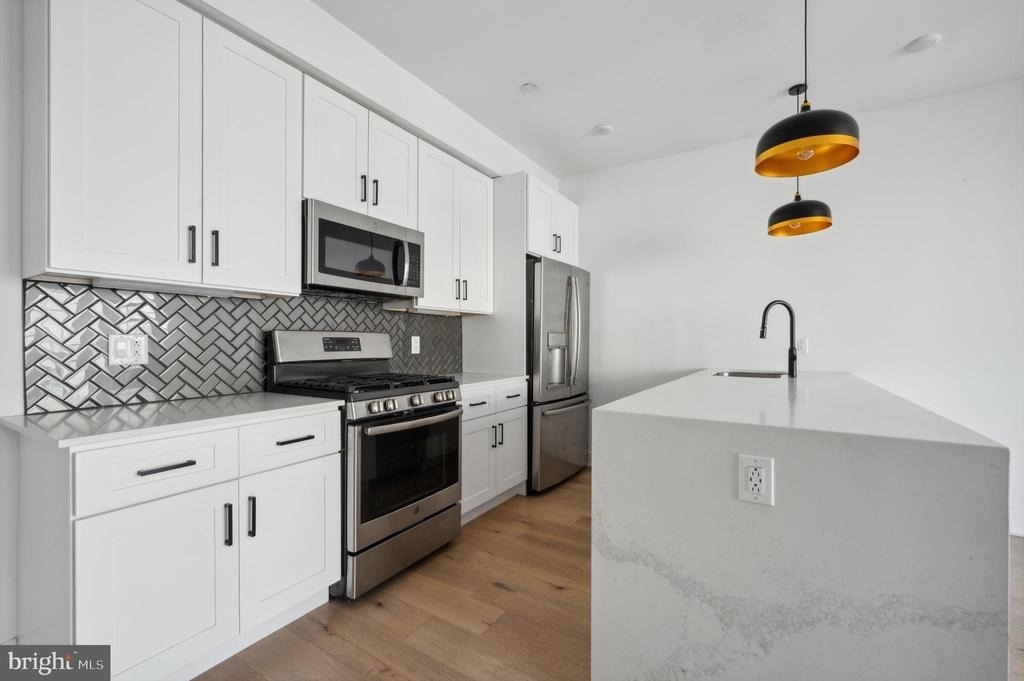 1232 N Front Street - Photo 3