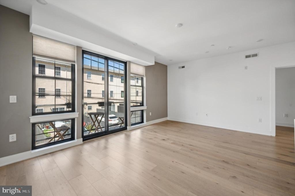 1232 N Front Street - Photo 1