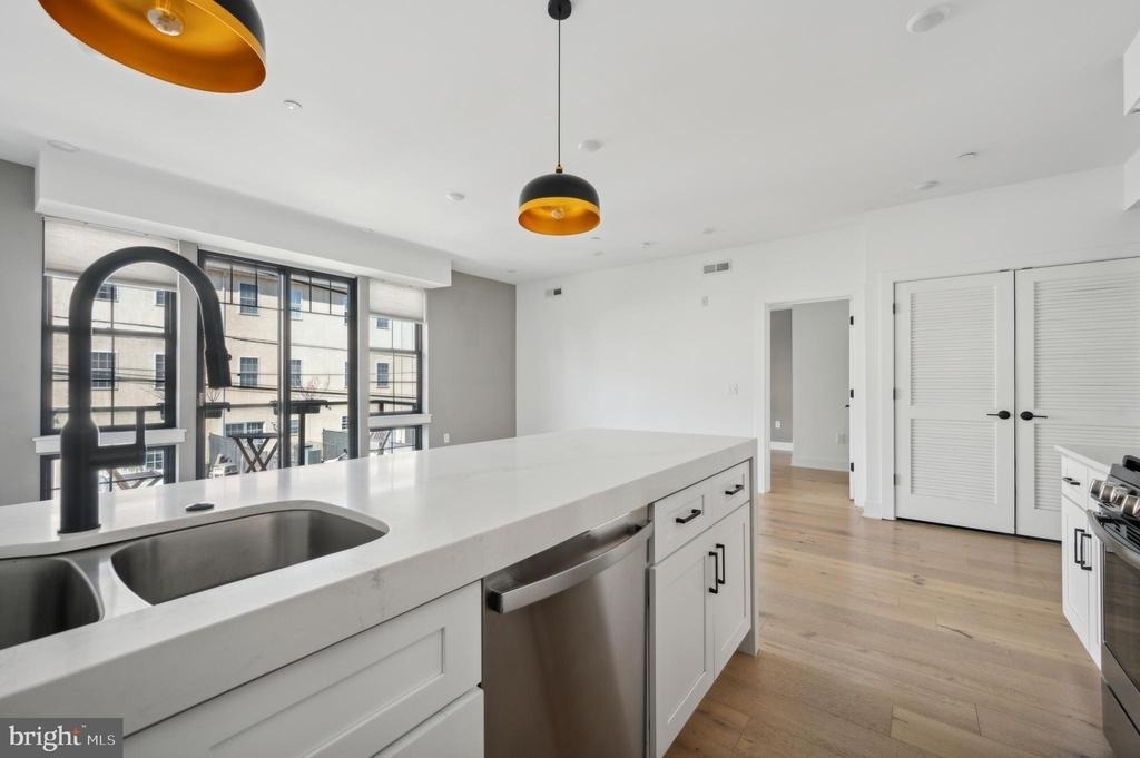 1232 N Front Street - Photo 6