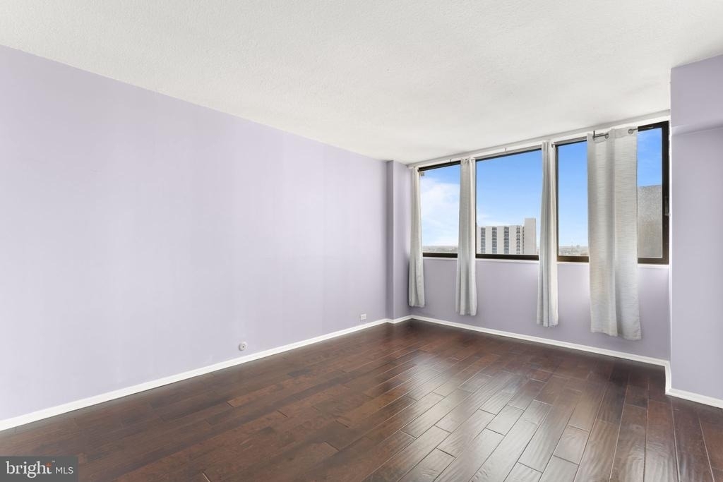1326 Spruce Street - Photo 8