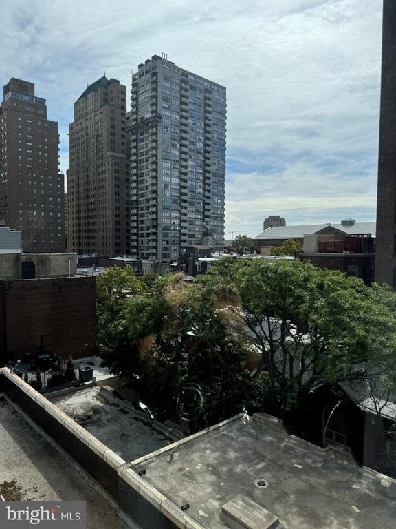 2018-2032 Walnut Street - Photo 11
