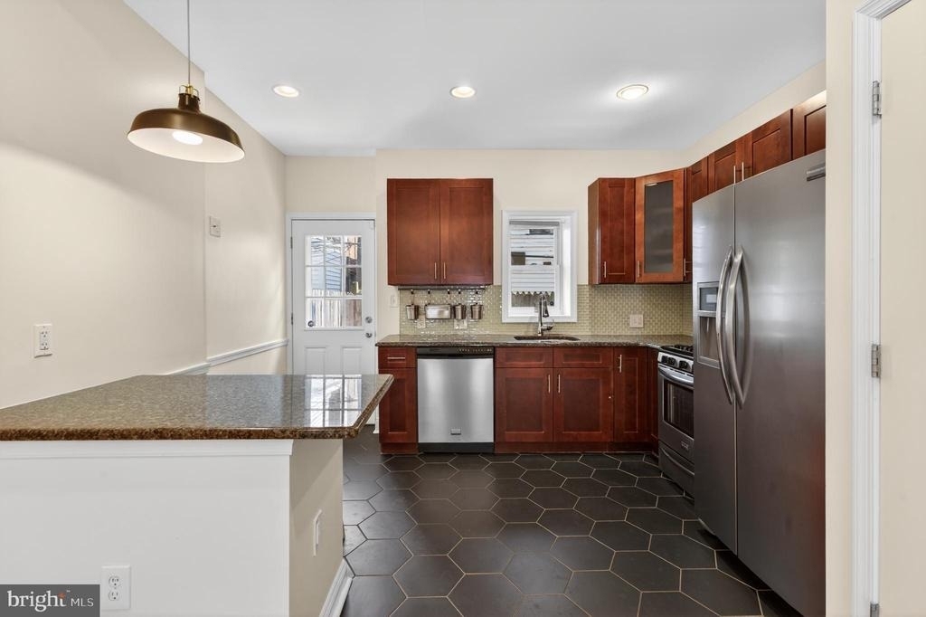 2355 E Harold Street - Photo 7