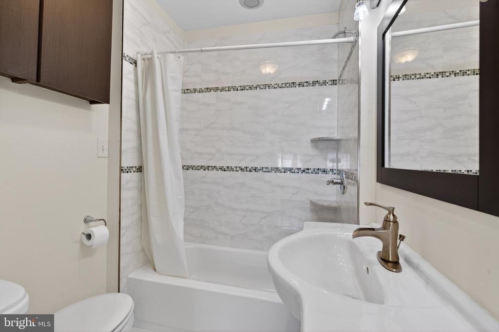 2355 E Harold Street - Photo 20