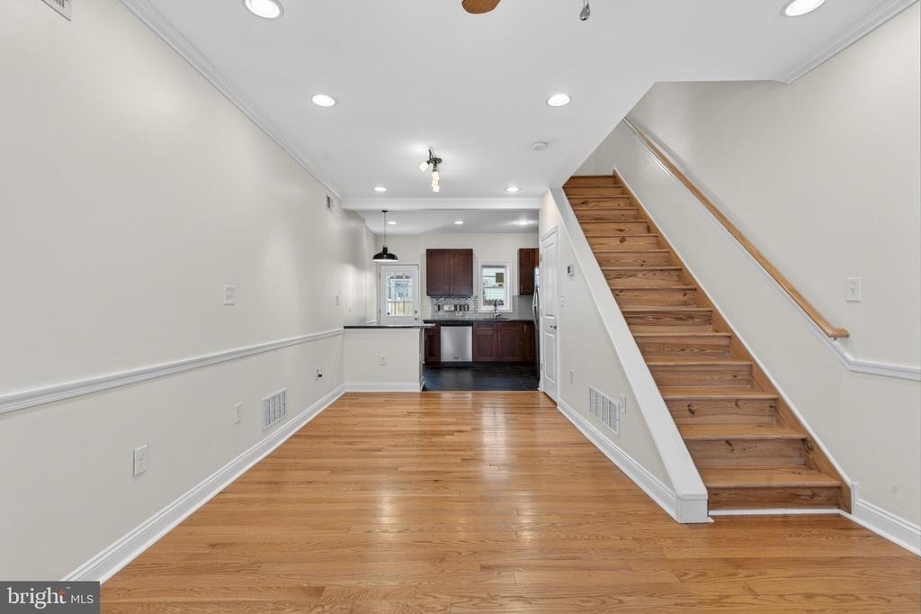 2355 E Harold Street - Photo 3