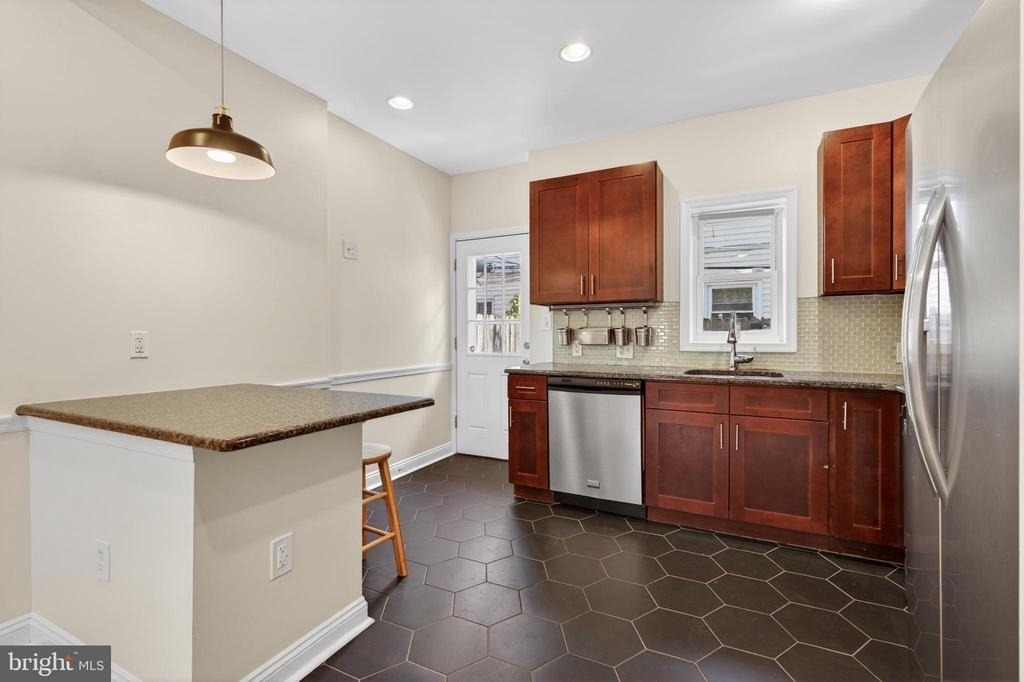 2355 E Harold Street - Photo 10