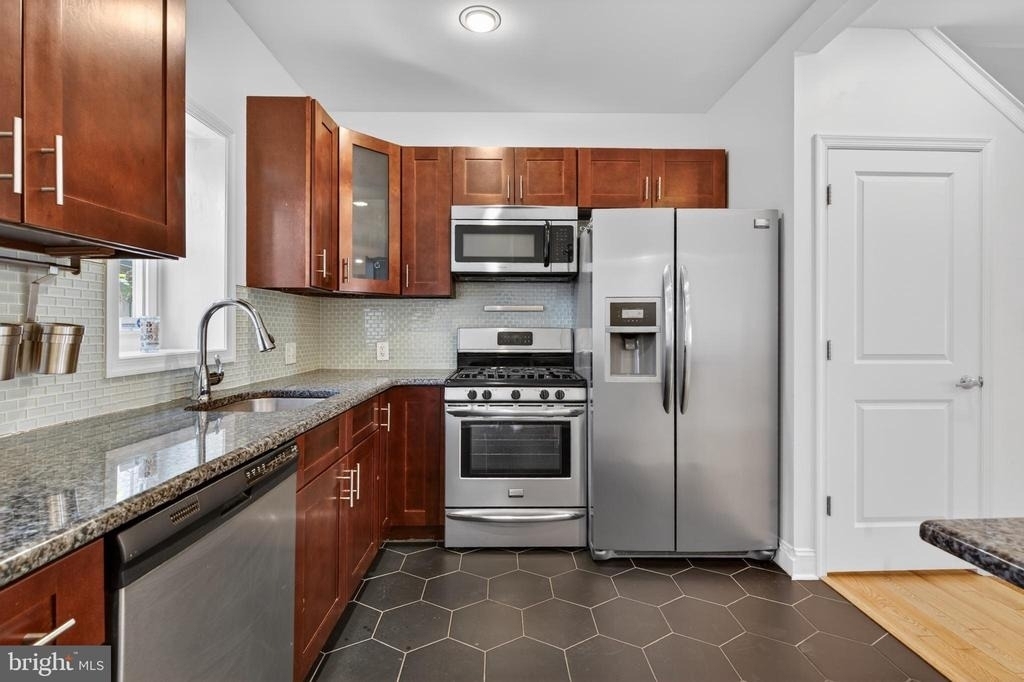 2355 E Harold Street - Photo 8