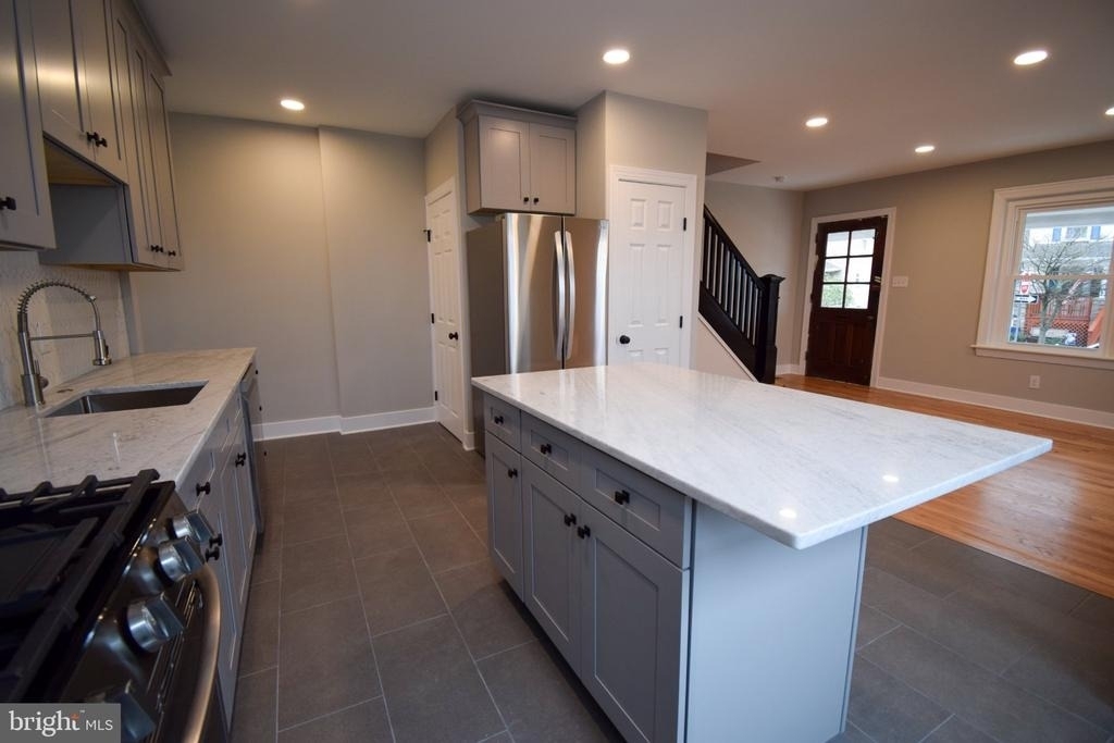 207 Paxson Avenue - Photo 5