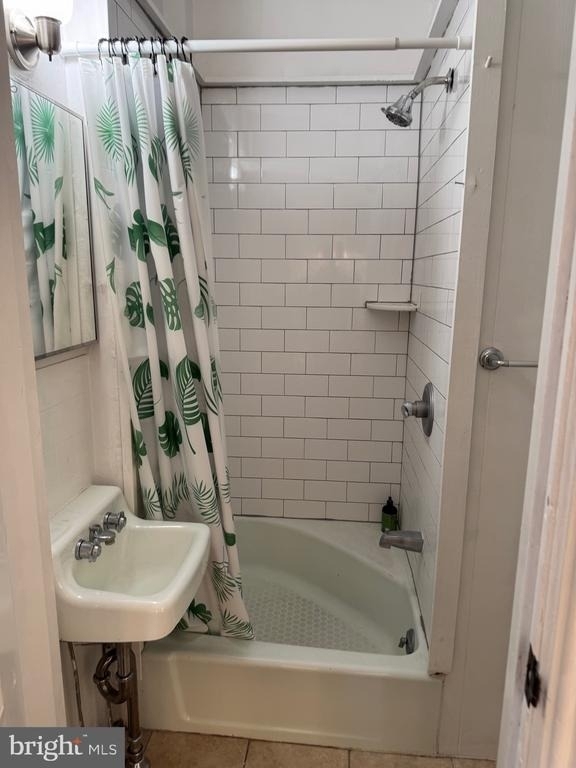 171 S Charlotte Street - Photo 2