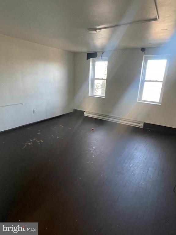 2723 W 3rd Street - Photo 1