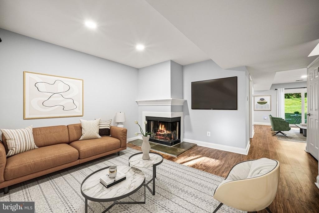 402 Danor Court - Photo 4