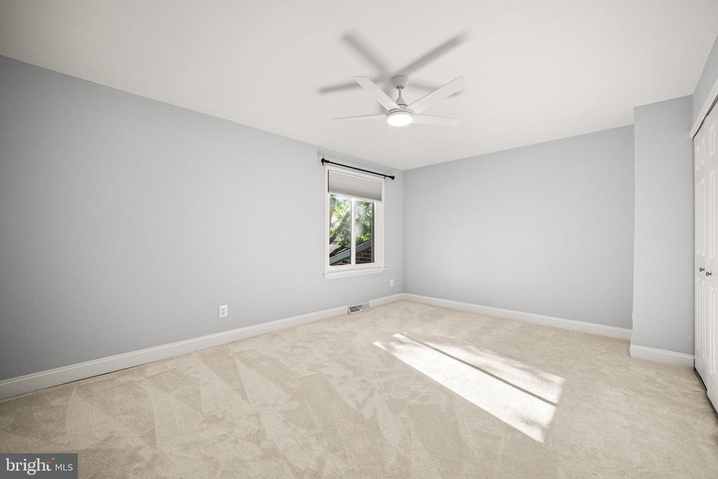 402 Danor Court - Photo 20
