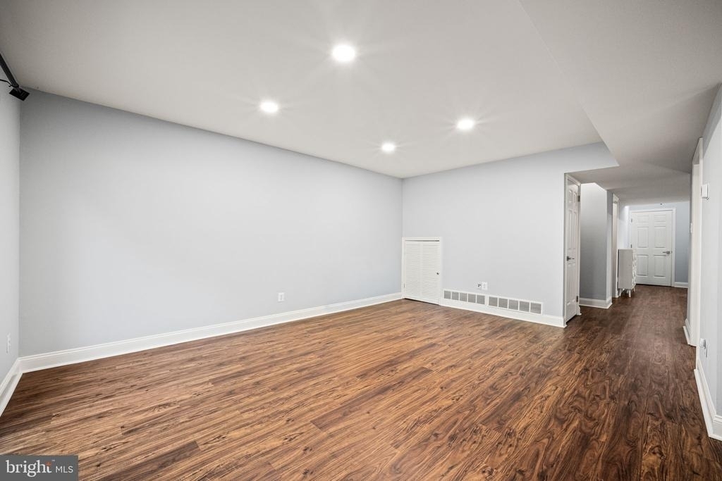 402 Danor Court - Photo 10