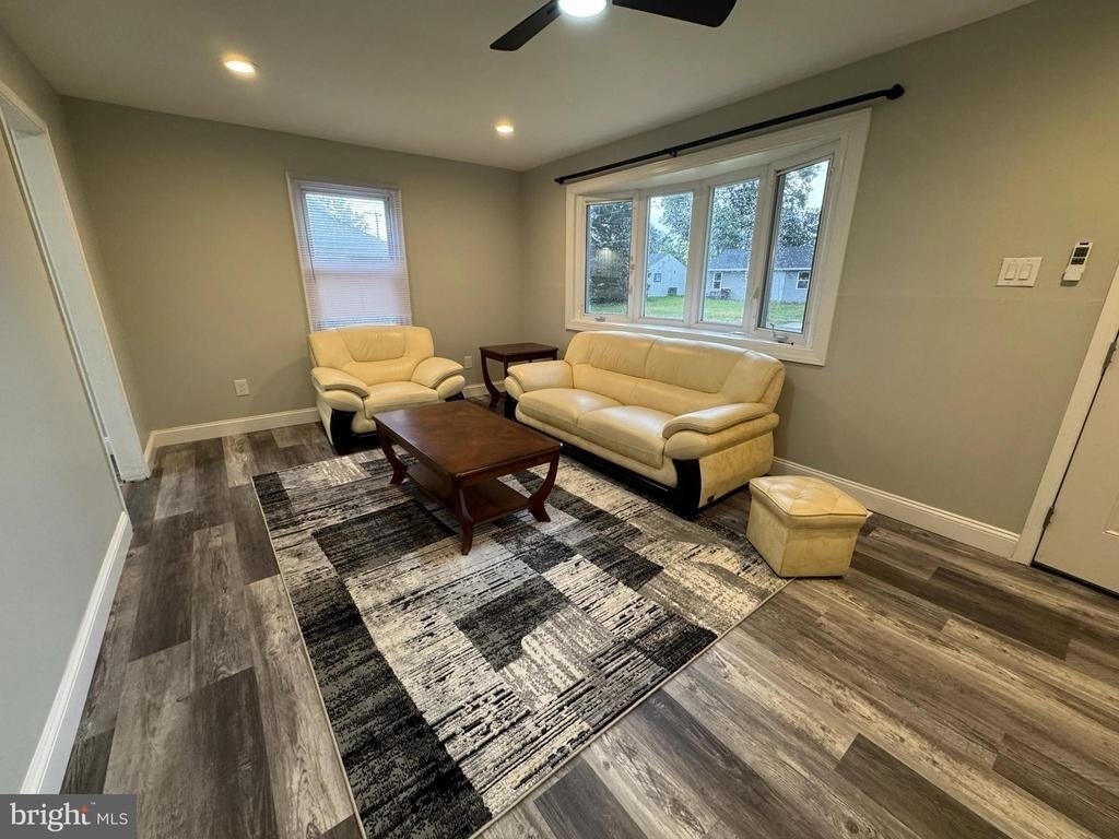 901 Spencer Drive - Photo 3