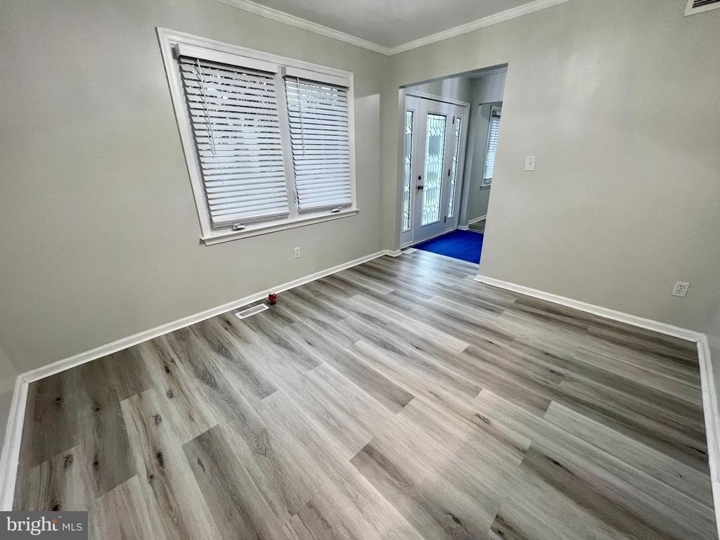 4233 Remo Crescent Road - Photo 11