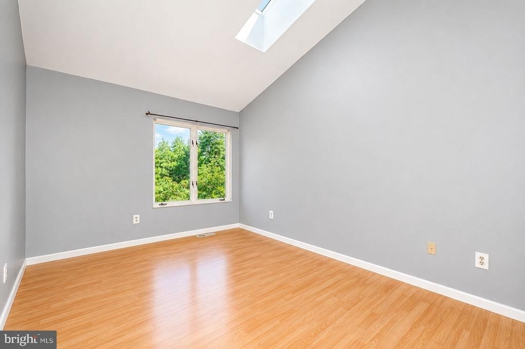 276 Juanita - Photo 10